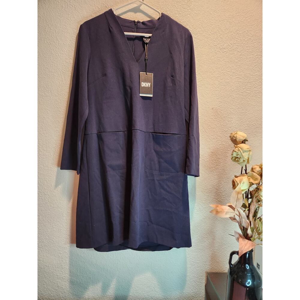 DKNY Navy Blue 3/4 Sleeve Sheath Dress -size 10 NWT Has Pocket PTP 20 Length 36